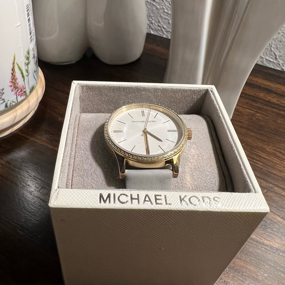 Watch Michael kors